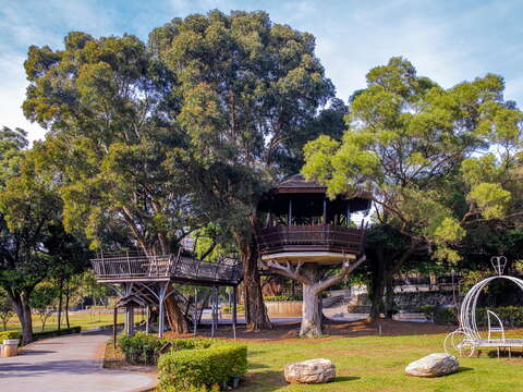 Owl Forest School (奧爾森林學堂)