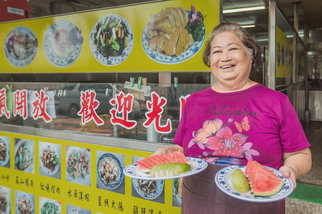 春梅餐饮店-老板娘